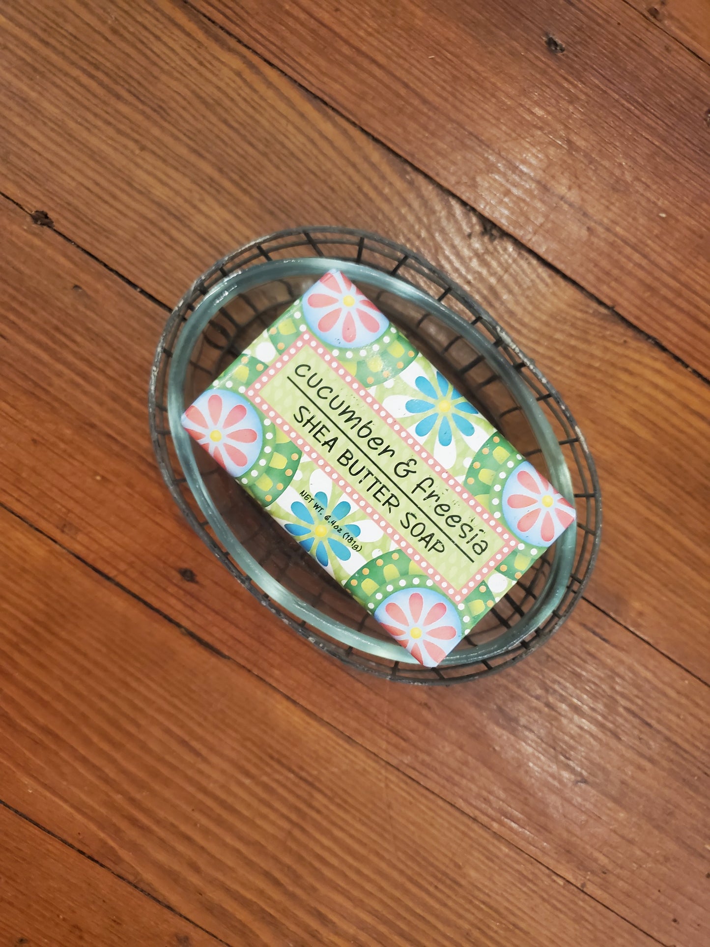 Wire and glass soap tray