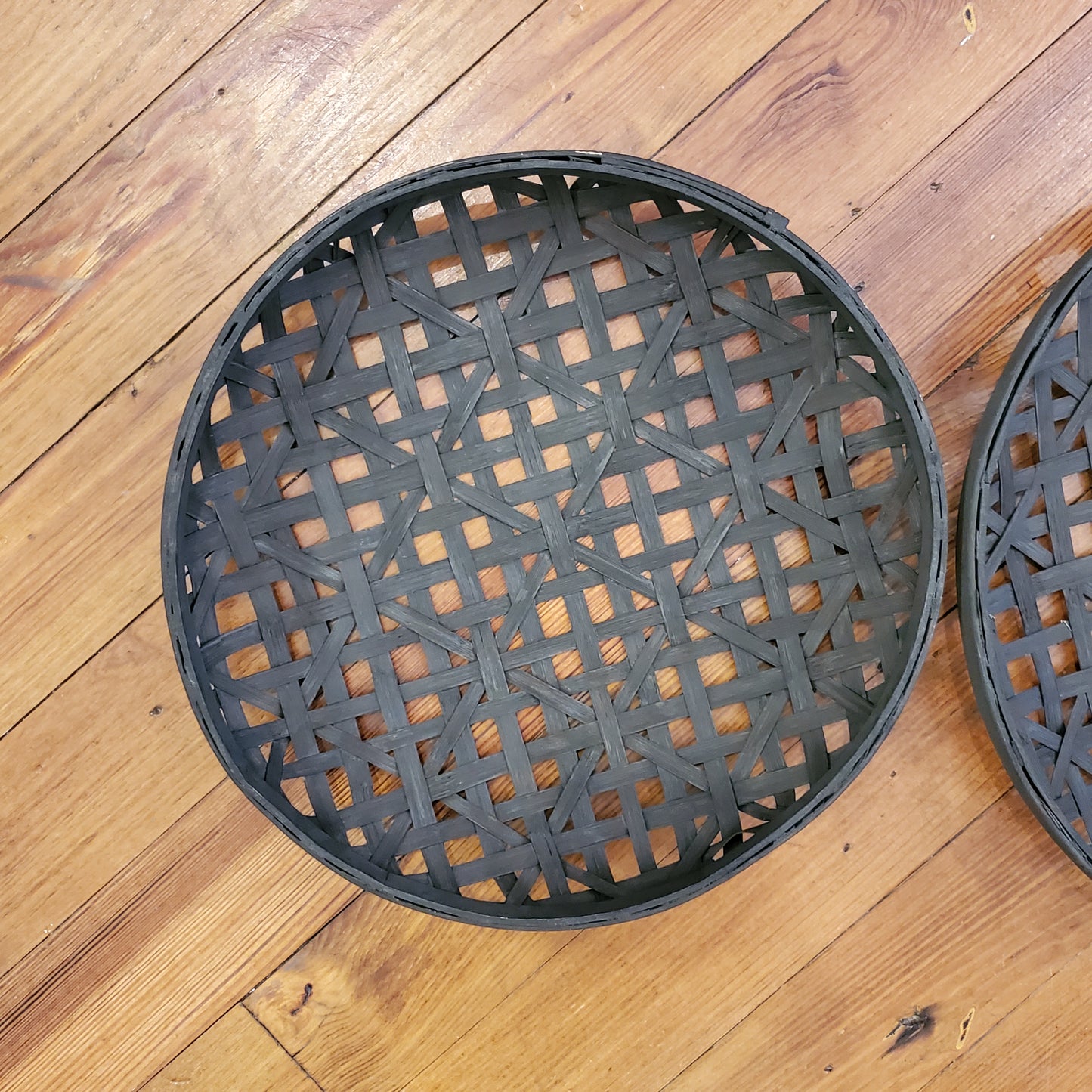 Tobacco Basket (varies)