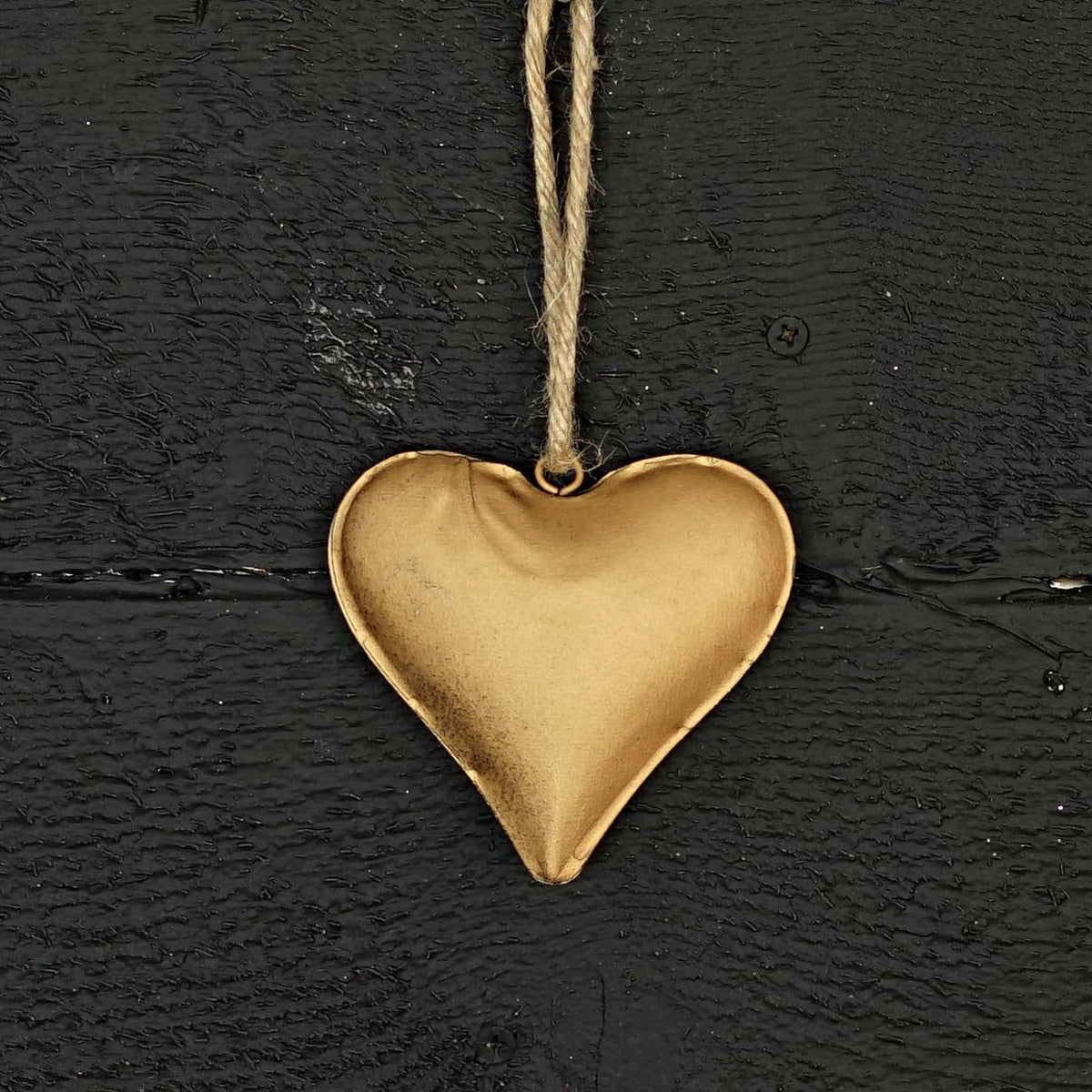 Antique Gold Metal Dimensional Heart