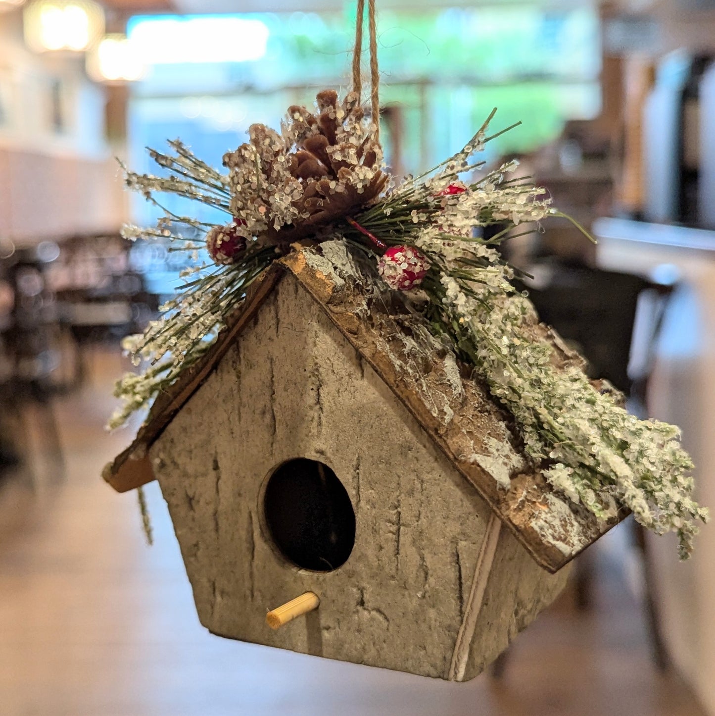 MV Ornament Birch Birdhouse