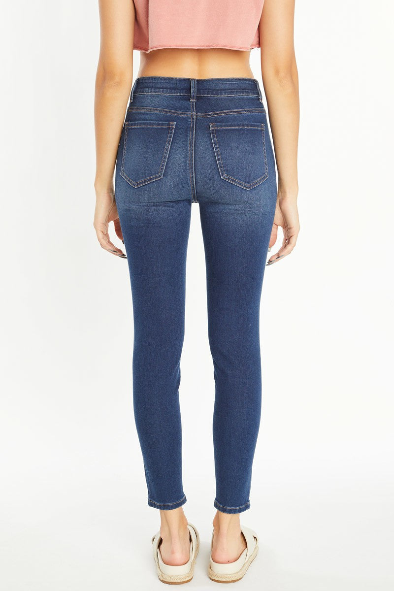 Unforgettable Stretch Skinny Jeans in Dark Wash