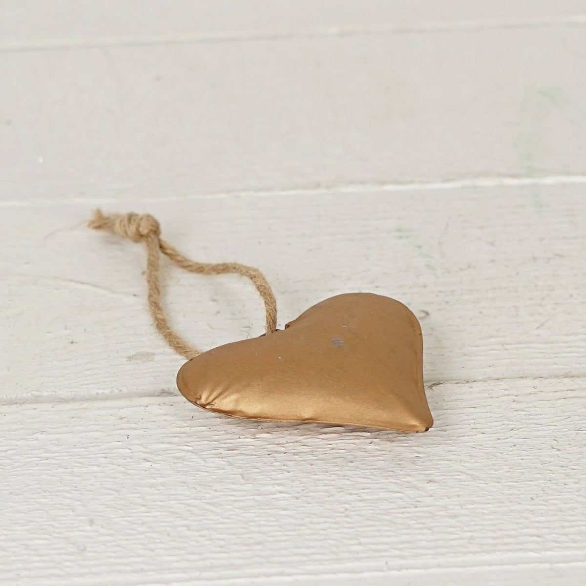 Antique Gold Metal Dimensional Heart