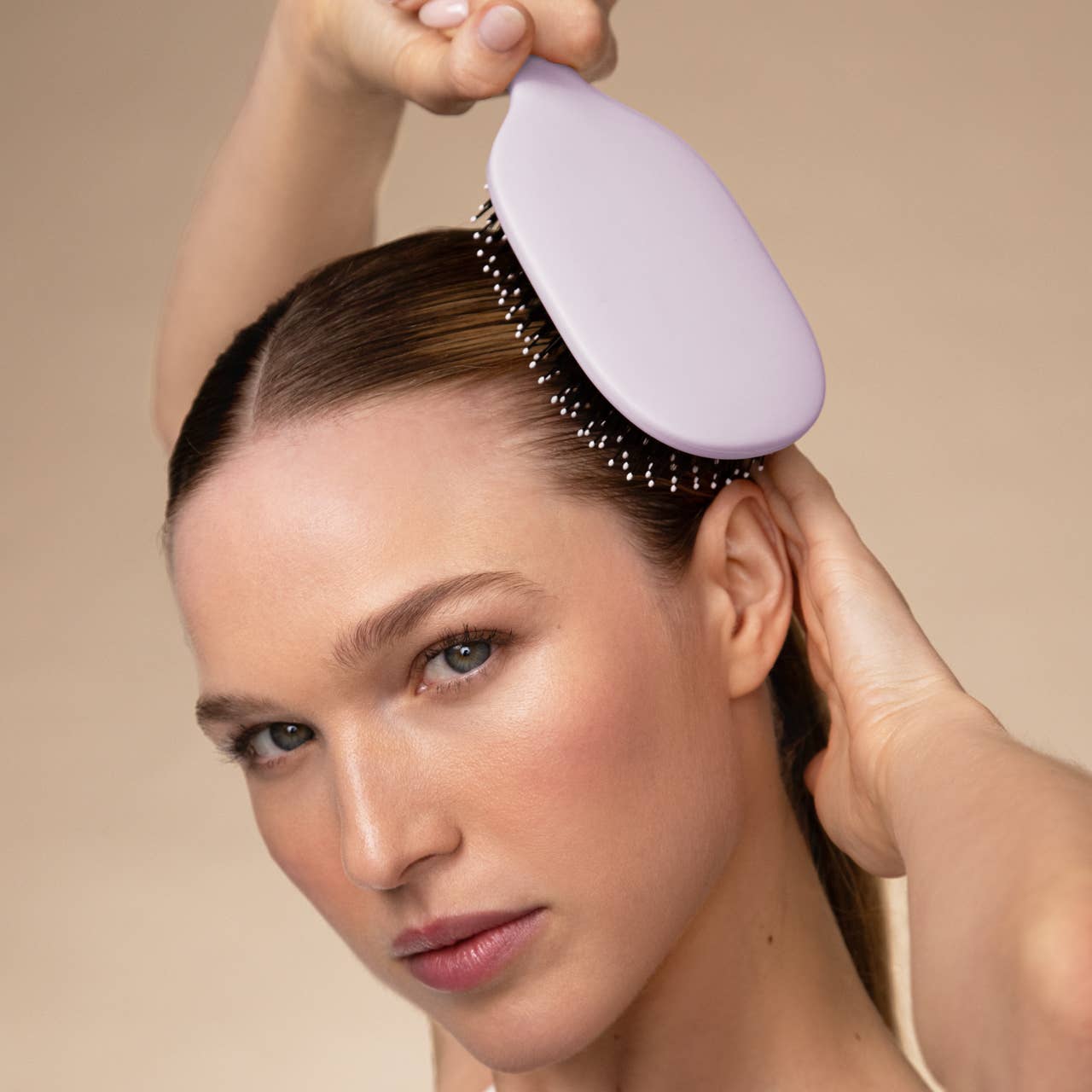 CC Smooth & Polish Brush in Soft Violet